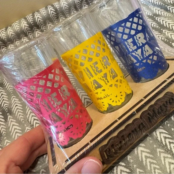 Colorful Glass Set with Holder - Picture 4 of 6